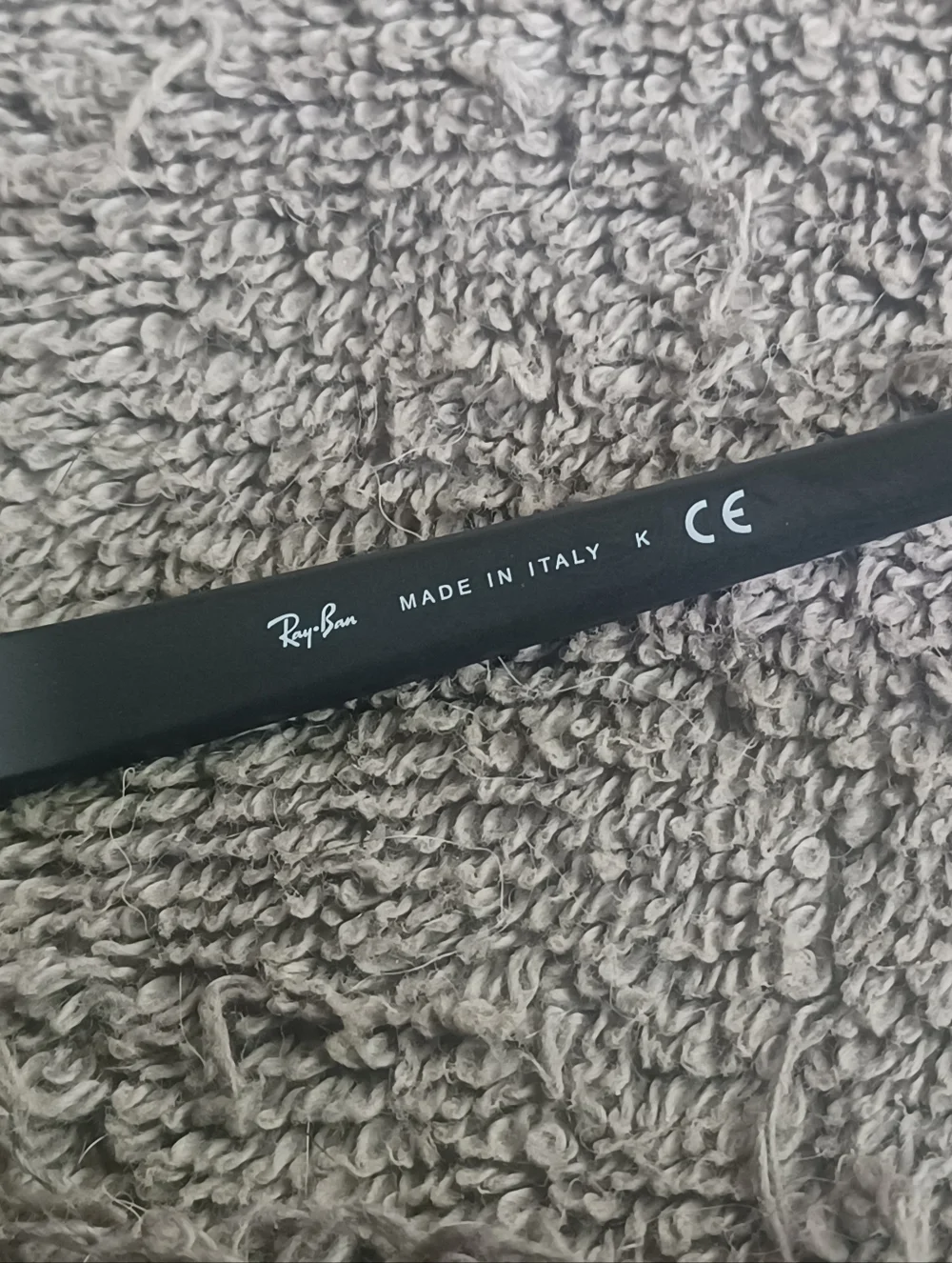 AUTHENTIC RAYBAN PREDATOR 2